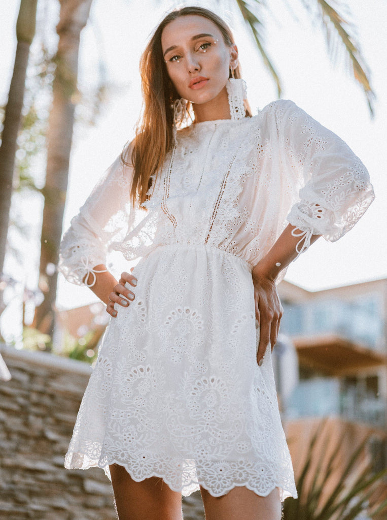 Lola White Lace High Collared Dress Clothing m-usefashion 